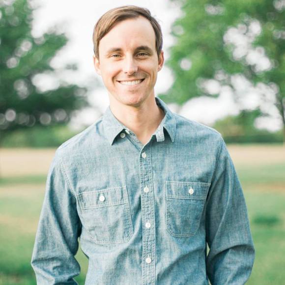 ashton-headshot-2016